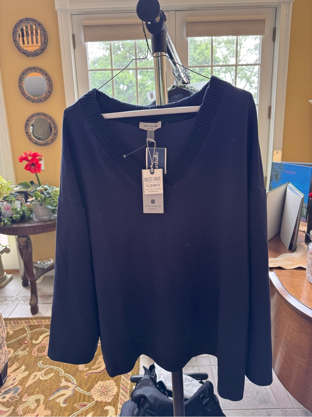 Cable and Gauge navy blue V-Neck Long Sleeve Top